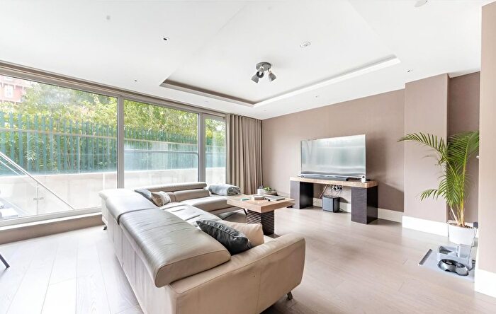 2 Bedroom Maisonette For Sale In Radnor Terrace, London, W14