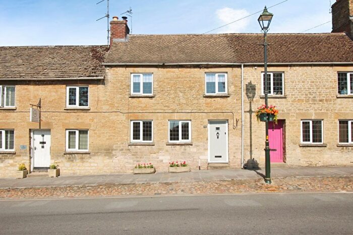 3 Bedroom Terraced House To Rent In High Street, Cricklade, SN6