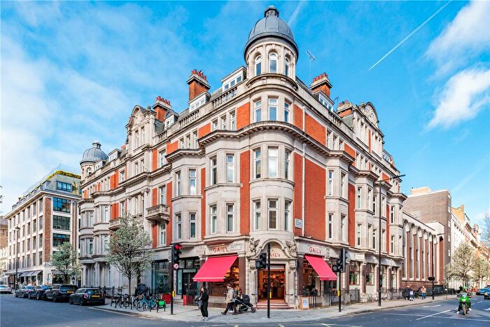 3 Bedroom Flat To Rent In New Cavendish Street, Marylebone, London, W1W