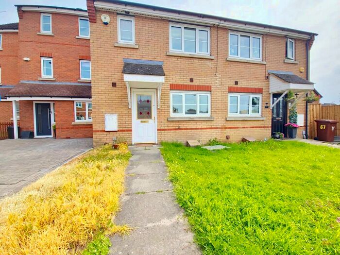 3 Bedroom Terraced House To Rent In Nightingale Crescent, Harold Wood, Romford, RM3