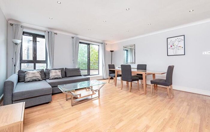 3 Bedroom Apartment To Rent In Gloucester Place, Marylebone, London, NW1