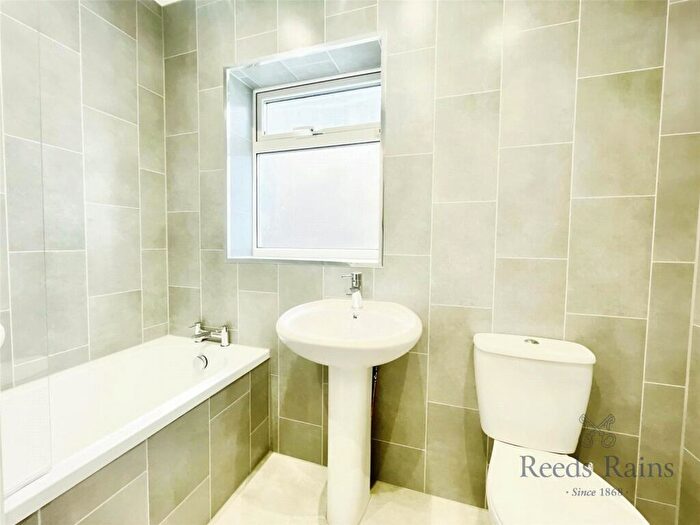 2 Bedroom Bungalow For Sale In Kidderminster Drive, Newcastle Upon Tyne, Tyne And Wear, NE5