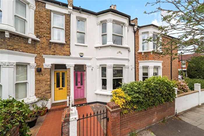 4 Bedroom Terraced House For Sale In Victoria Road, London, N22