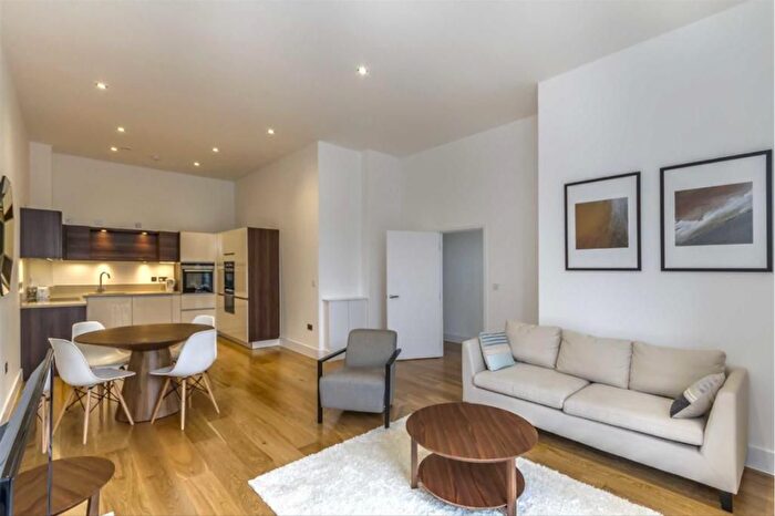 2 Bedroom Flat To Rent In Faraday Road, London, W10