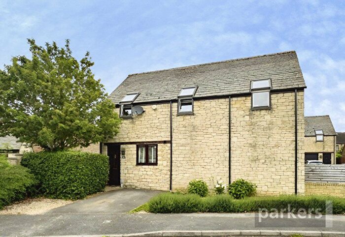 3 Bedroom Detached House For Sale In Idbury Close, Witney, Oxfordshire, OX28
