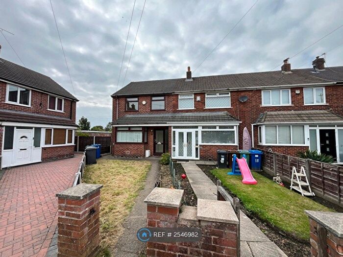 2 Bedroom Semi-Detached House To Rent In Blenmar Close, Radcliffe, Manchester, M26