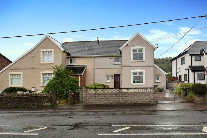 3 Bedroom Semi-Detached House For Sale In Gowerton Road, Penclawdd, Swansea, SA4