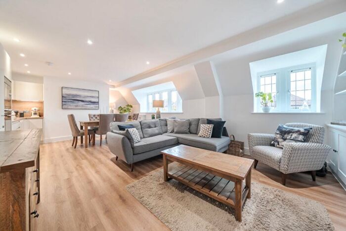 3 Bedroom Apartment For Sale In Acorn Way, Orpington, Kent, BR6