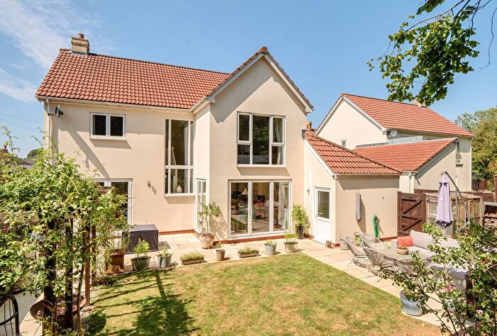 4 Bedroom Detached House For Sale In Stanley Road, Warmley, Bristol, South Gloucestershire, BS15