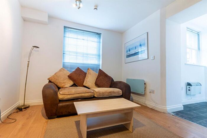 2 Bedroom Apartment To Rent In Grainger Street, Newcastle Upon Tyne, NE1