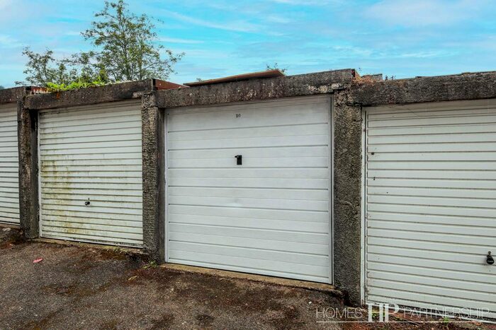 Parking/garage To Rent In Creasys Drive, Crawley, RH11