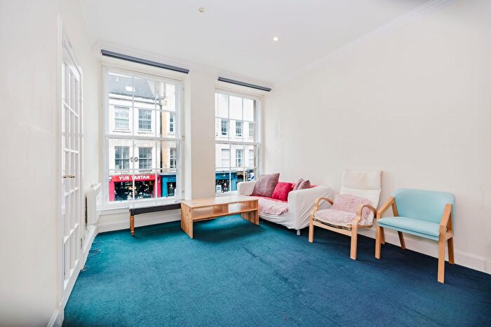 1 Bedroom Flat To Rent In South Bridge, Edinburgh, EH1