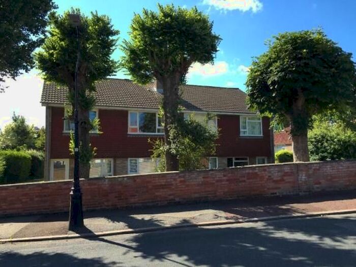2 Bedroom Flat To Rent In Prideaux Road, Eastbourne, BN21