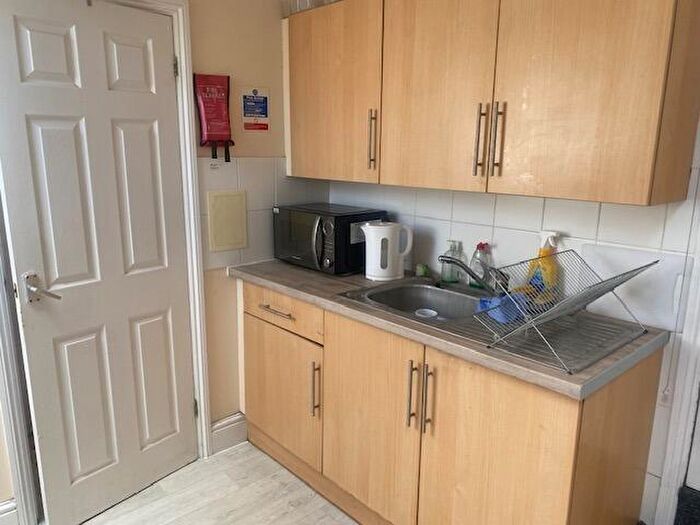 1 Bedroom Terraced House To Rent In De Beauvoir Road, Reading, Berkshire, RG1