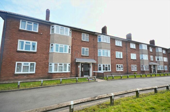 2 Bedroom Flat To Rent In Dudley Road, Dudley, West Midlands, DY3