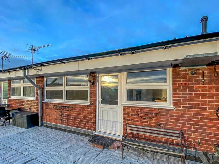 2 Bedroom Apartment To Rent In Brasenose Road, Didcot, OX11