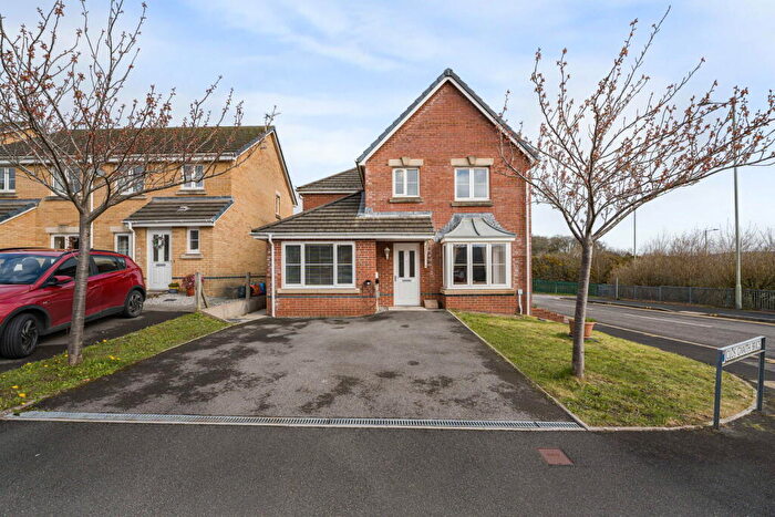 3 Bedroom Detached House For Sale In Clos Gwaith Brics, Tondu, Bridgend, CF32