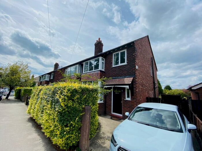 3 Bedroom Semi-Detached House To Rent In Norwood Road, Great Moor, Stockport, SK2