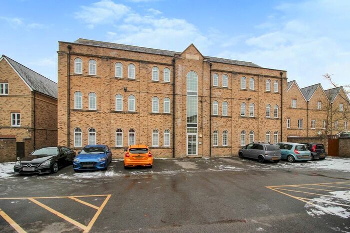2 Bedroom Flat To Rent In Alicia Close, Haydon End, Swindon, SN25