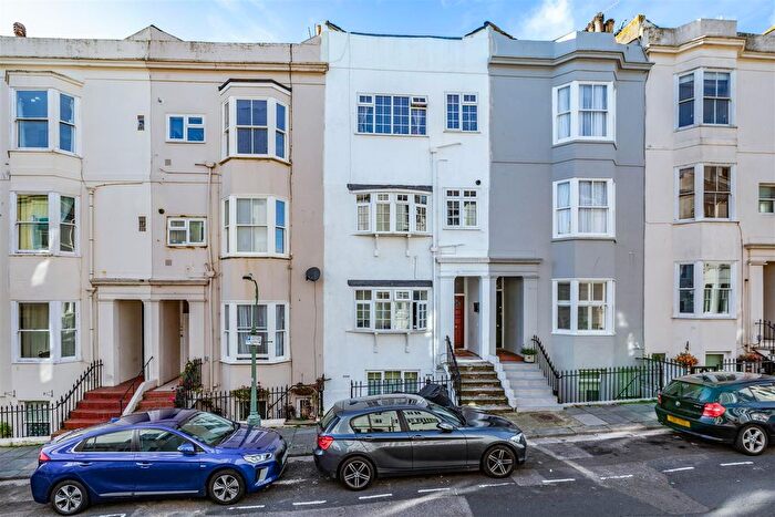 2 Bedroom Flat For Sale In Lansdowne Street, Hove, BN3