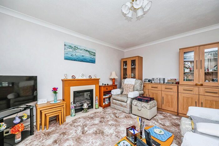 2 Bedroom Detached Bungalow For Sale In Brookhill Leys Road, Eastwood, Nottingham, NG16