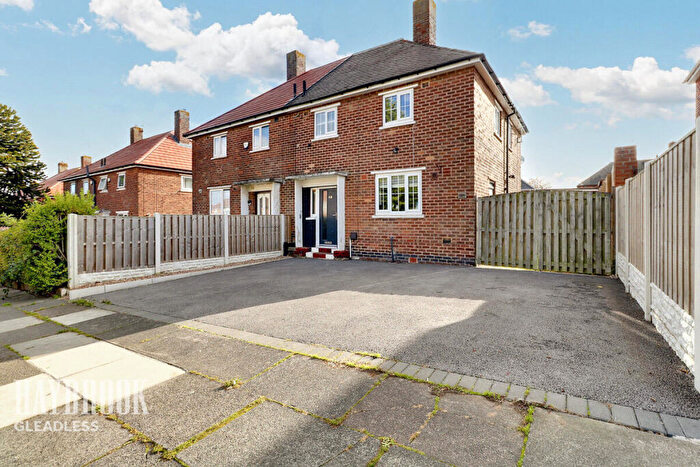 3 Bedroom Semi Detached House For Sale In Birley Moor Avenue, Sheffield, S12