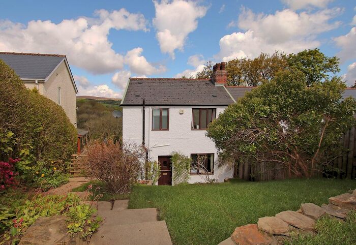 3 Bedroom Semi-Detached House To Rent In Grove Avenue, Totley, S17