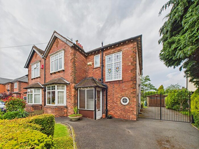 3 Bedroom Semi-Detached House For Sale In Lawn Heads Avenue, Littleover, DE23