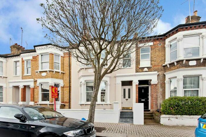 4 Bedroom Flat To Rent In Harbut Road, London, SW11