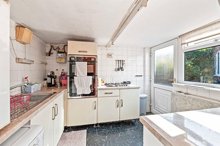 2 Bedroom Detached Bungalow For Sale In Bates Lane, Helsby, Frodsham, WA6