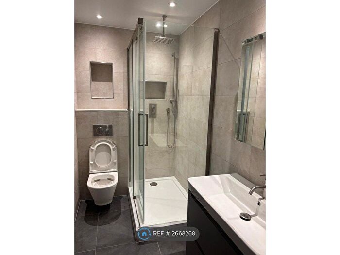 2 Bedroom Flat To Rent In Old Street, London, EC1V