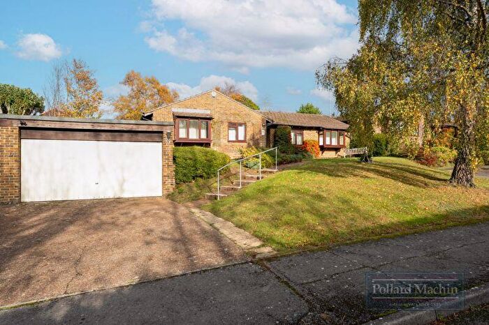4 Bedroom Detached Bungalow For Sale In Jordan Close, Sanderstead, CR2
