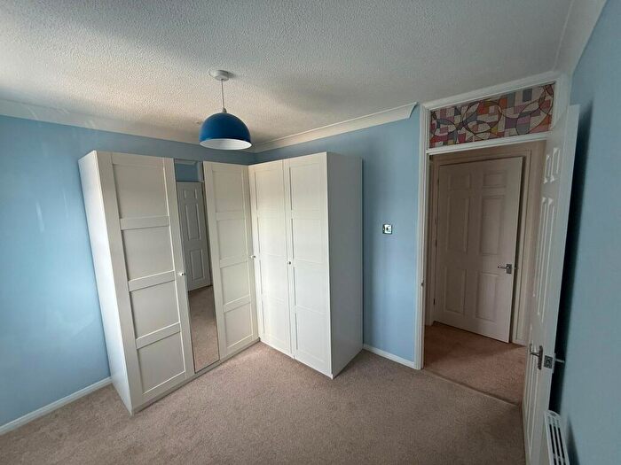 2 Bedroom Apartment To Rent In Floriston Gardens, New Milton, BH25