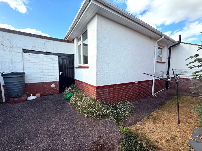 2 Bedroom Bungalow To Rent In Warwick Avenue, Exeter, EX1