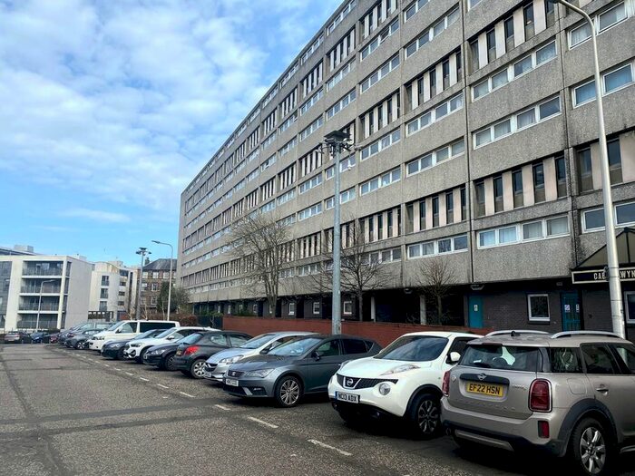 2 Bedroom Flat To Rent In Cables Wynd House, Edinburgh, EH6