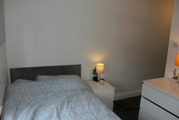 1 Bedroom Studio To Rent In Spencer Avenue, Earlsdon, Coventry, CV5