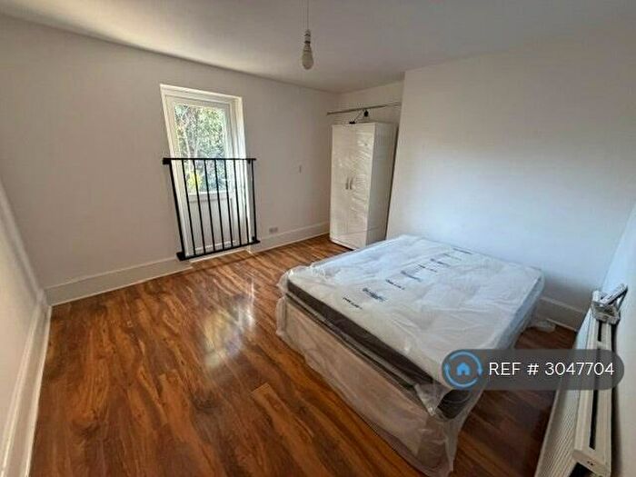 6 Bedroom Semi-Detached House To Rent In Vaughan Road, Brixton, Camberwell, Denmark Hill, SE5