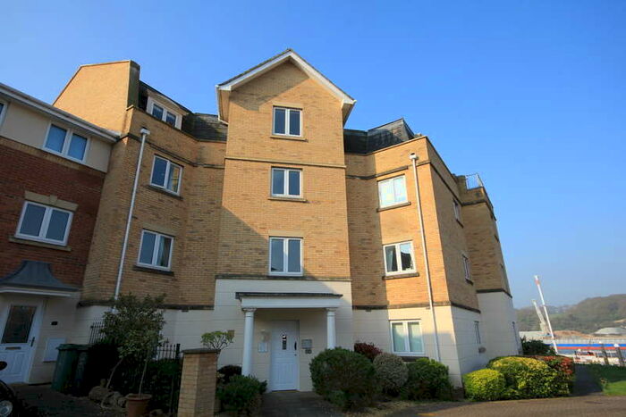3 Bedroom Flat To Rent In Medina View, East Cowes, PO32