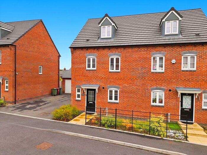 4 Bedroom Semi Detached House For Sale In Perceval Street, Wingerworth, S42