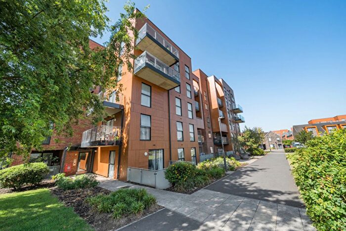 1 Bedroom Flat For Sale In Callender Road, Erith, DA8