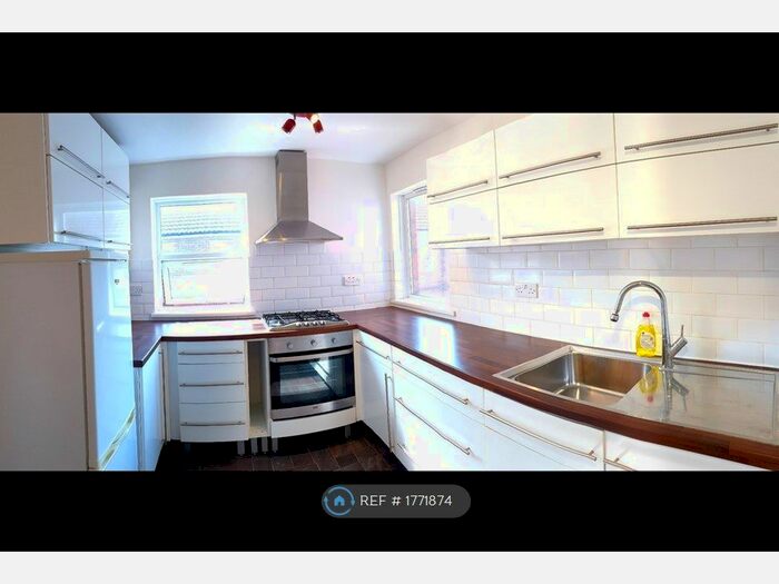 1 Bedroom Maisonette To Rent In Albany Close, London, N15