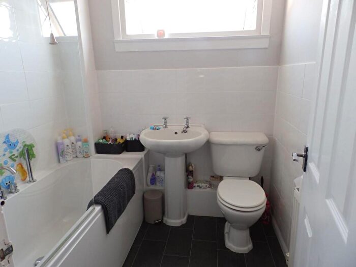 3 Bedroom House To Rent In Hope Farm Road, Great Sutton, Ellesmere Port, CH66