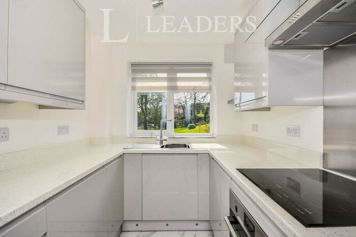 2 Bedroom Apartment To Rent In Belle Vue Road, Bournemouth, BH6