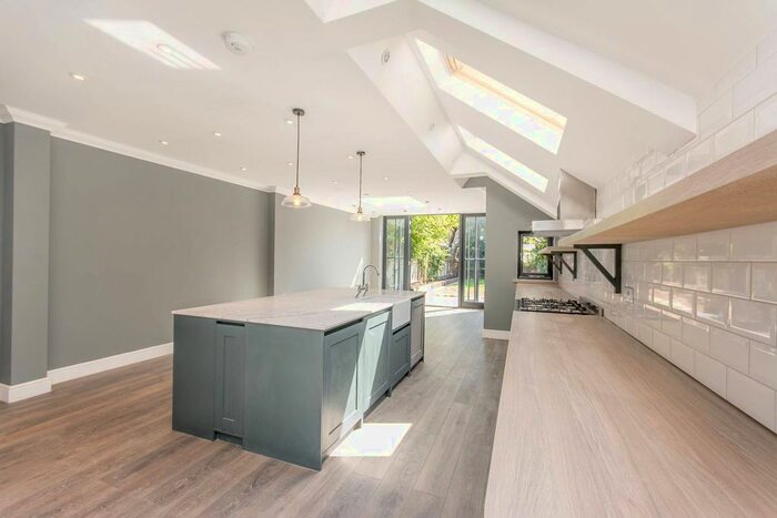 5 Bedroom Terraced House To Rent In Maldon Road, Acton, London, W3