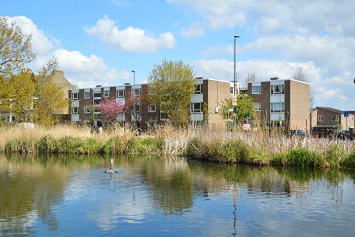 2 Bedroom Flat To Rent In Bolingbroke Grove, Kingsdown Court, SW11