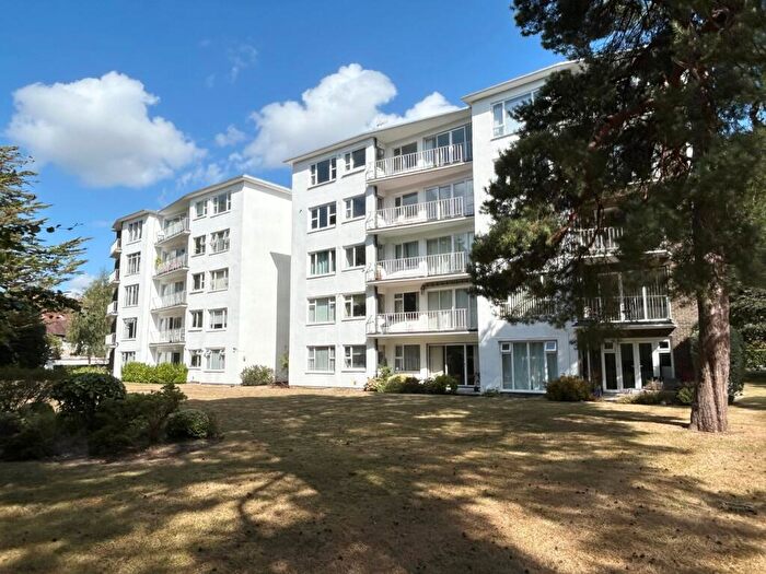 2 Bedroom Apartment For Sale In Western Road, Branksome Park, BH13