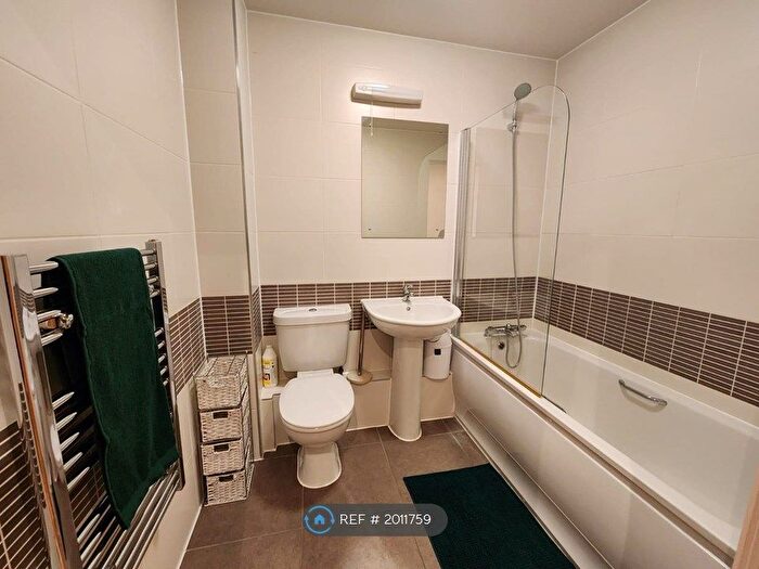 2 Bedroom Flat To Rent In Clarendon Road, Watford, WD17