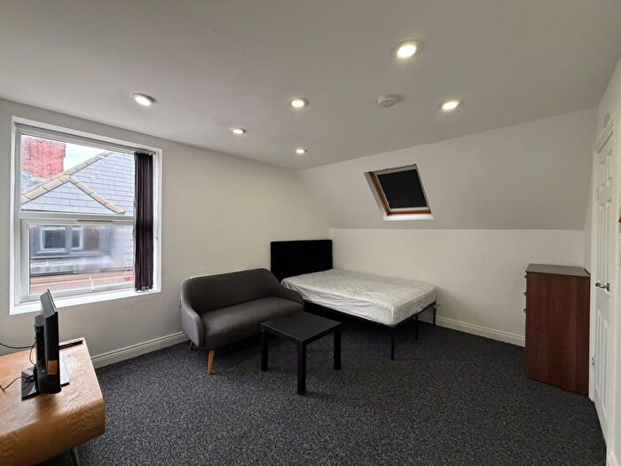 1 Bedroom Flat To Rent In West Cotes, Leicester, LE3