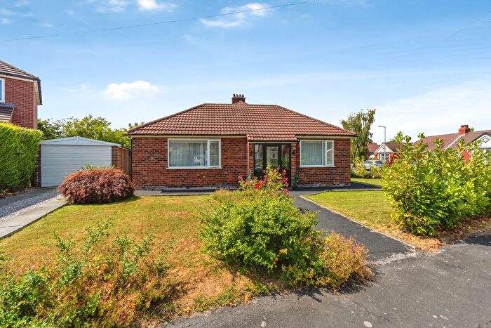 2 Bedroom Bungalow For Sale In Oakdene Avenue, Heald Green, Cheadle, Greater Manchester, SK8