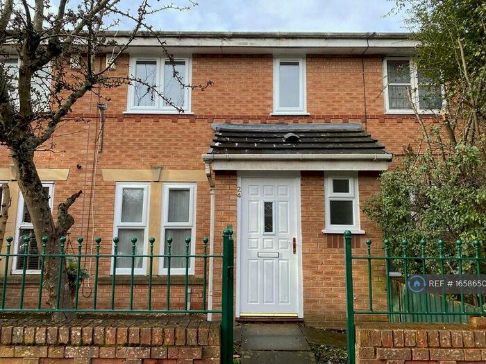 3 Bedroom Semi-Detached House To Rent In Minster Road, Manchester, M9